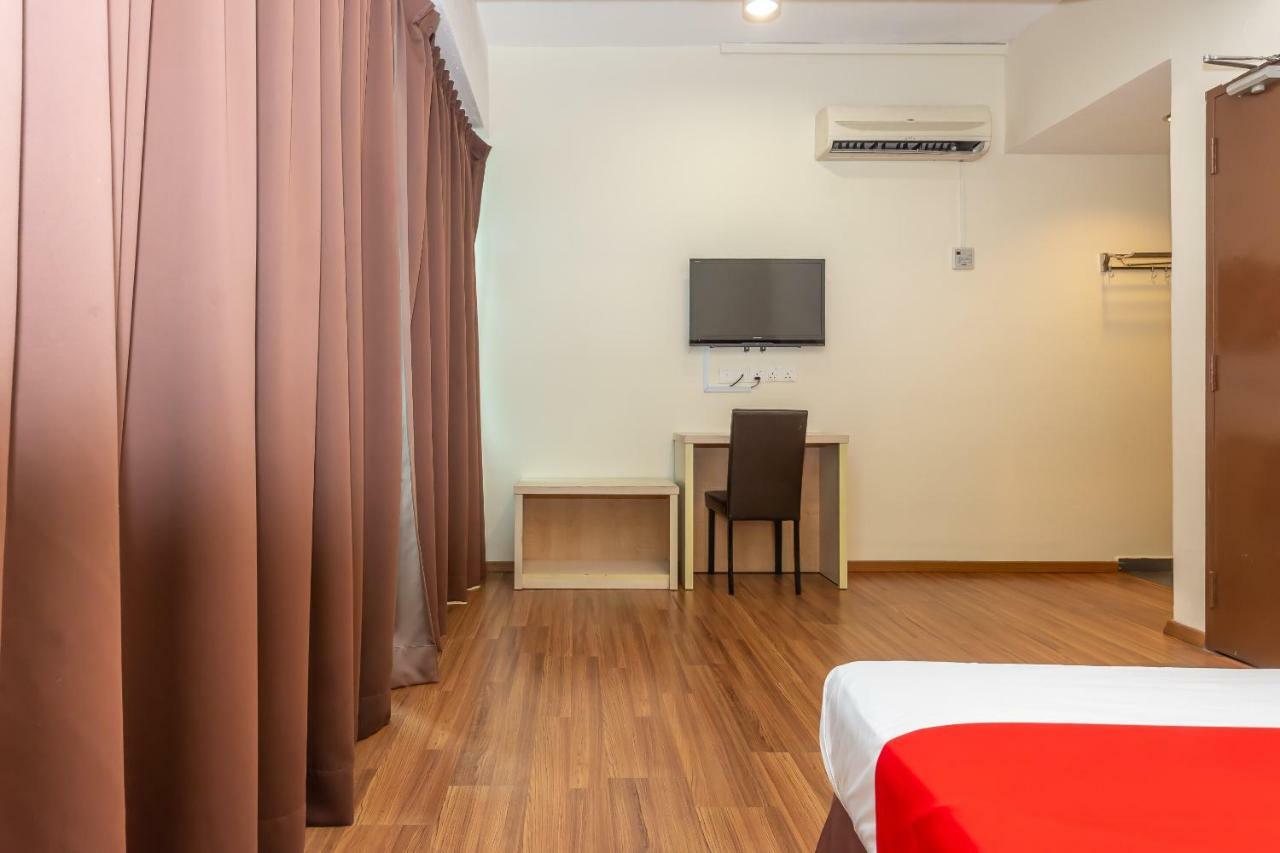Hotel Oyo 1158 906 Airport Malacca Exterior foto