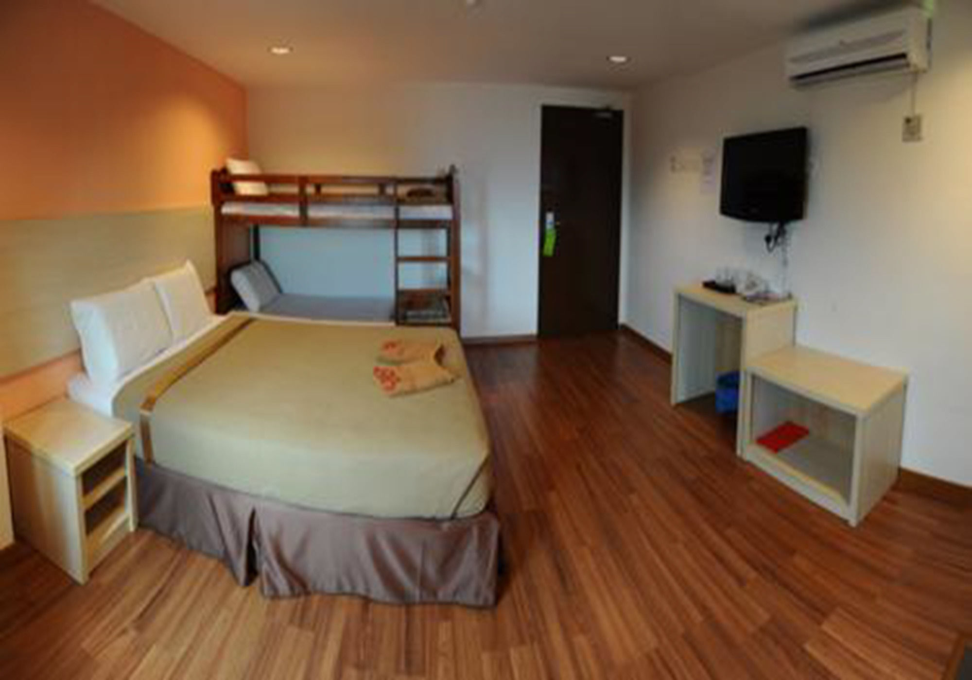 Hotel Oyo 1158 906 Airport Malacca Exterior foto
